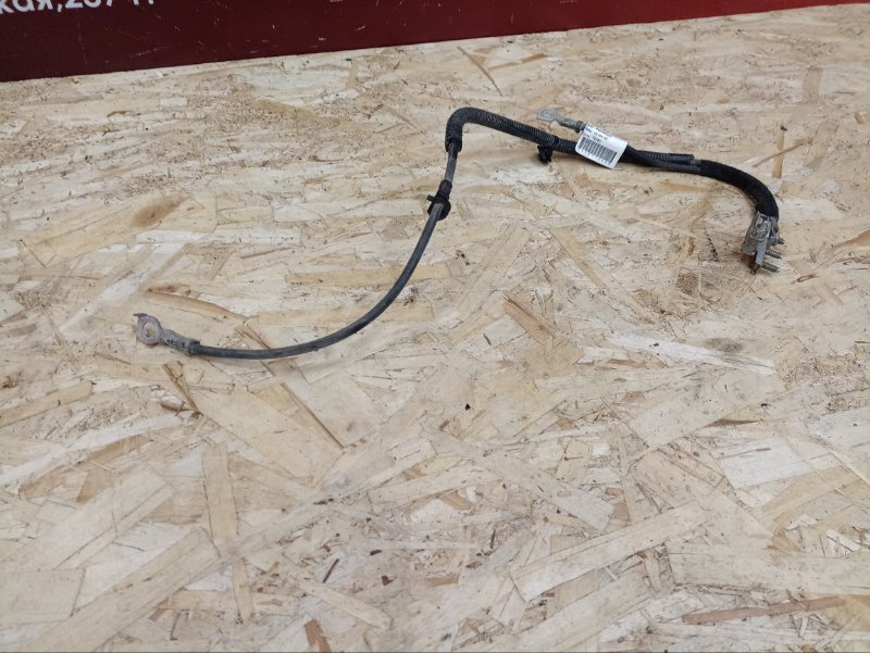 Клемма аккумулятора (минусовая)