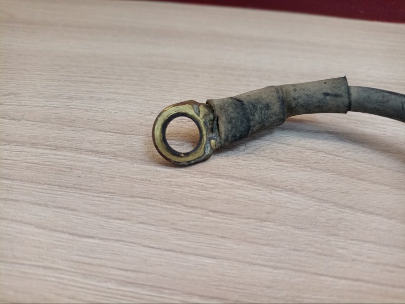 Клемма аккумулятора (минусовая)