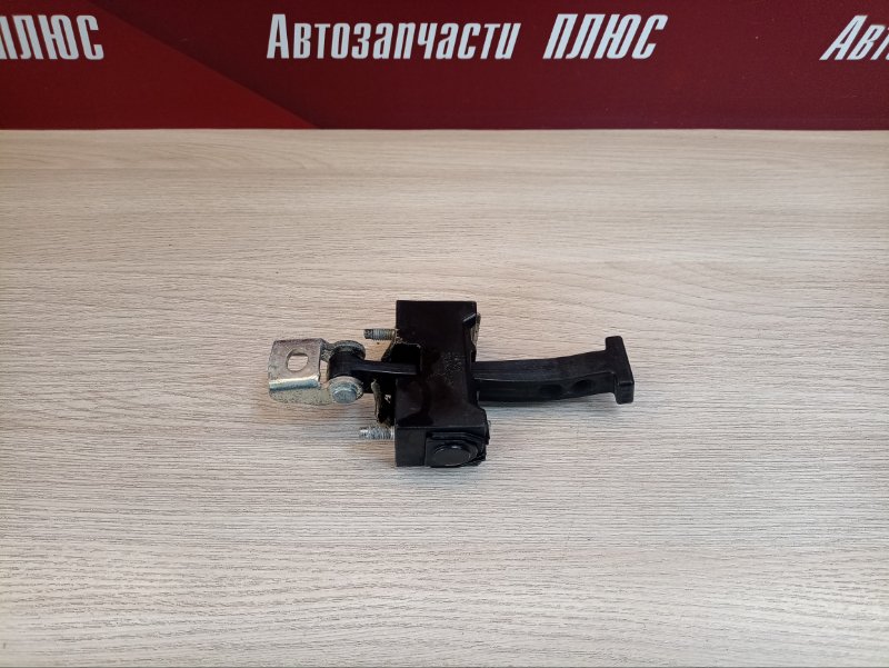 Ограничитель двери