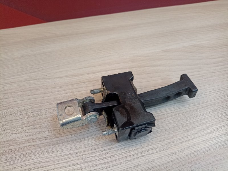 Ограничитель двери