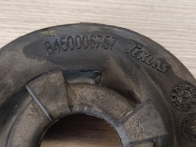 Верхняя опора    пружины