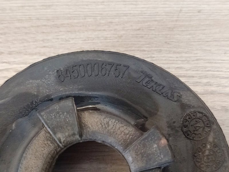 Верхняя опора    пружины