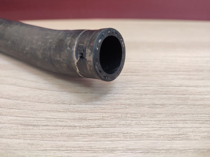 Шланг расширительного бачка