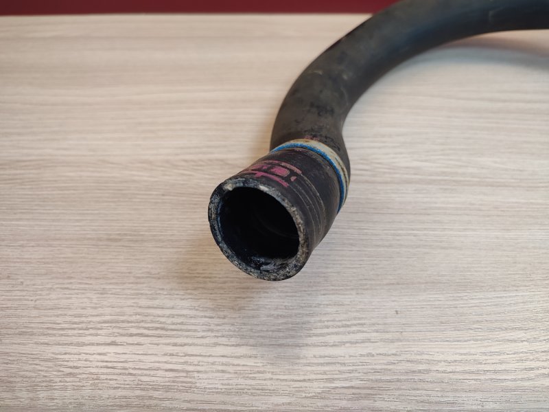 Патрубок радиатора