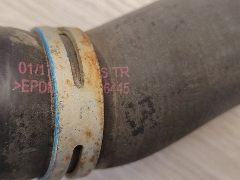 Патрубок радиатора