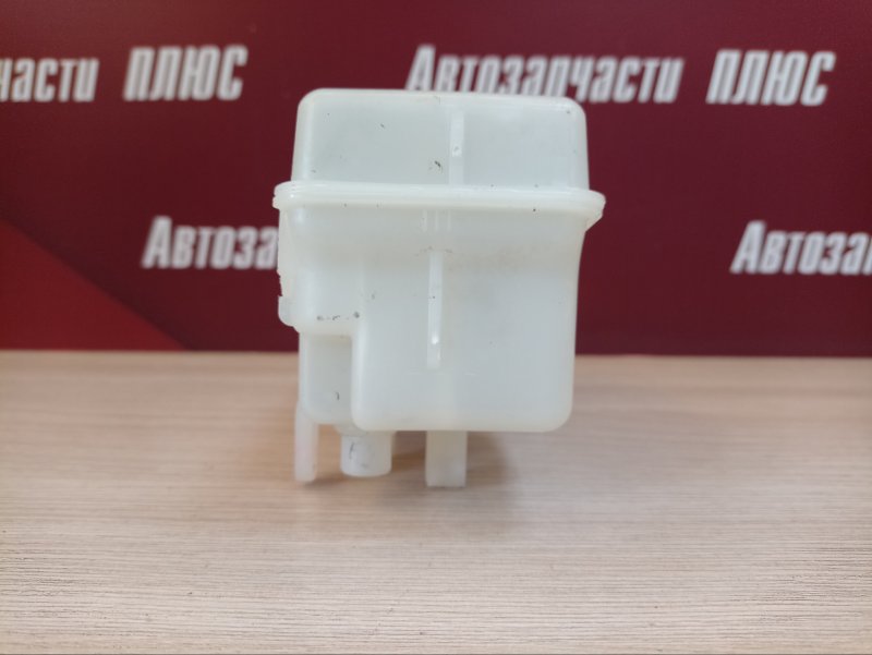 Бачок главного тормозного цилиндра