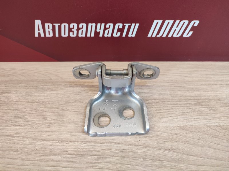 Петля двери