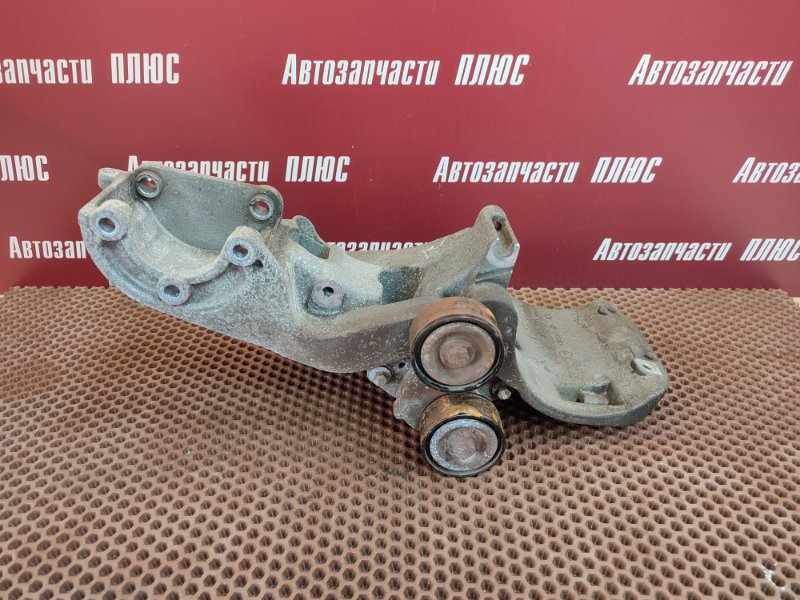 Кронштейн генератора