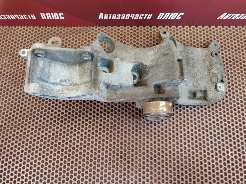 Кронштейн генератора