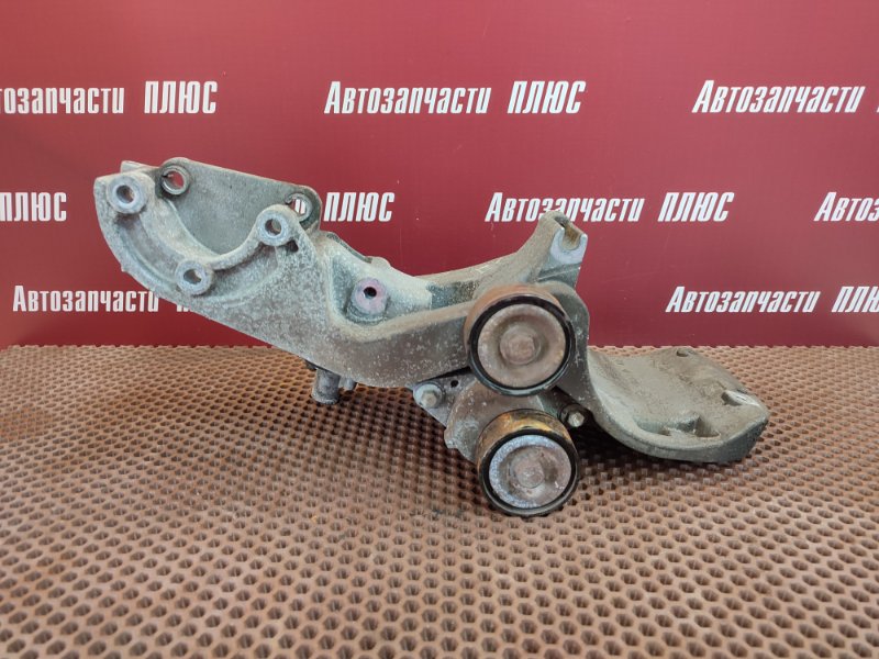 Кронштейн генератора