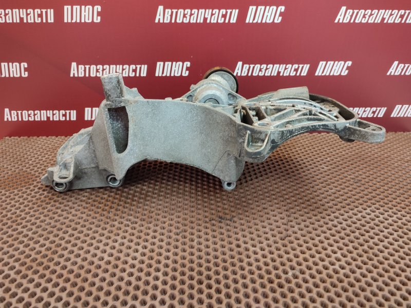 Кронштейн генератора