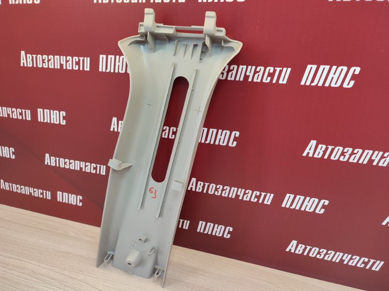 Обшивка средней стойки