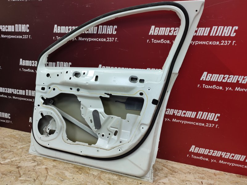 Дверь боковая