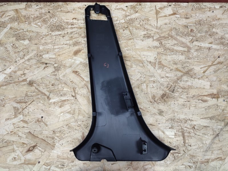 Обшивка средней стойки