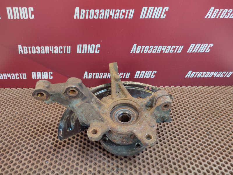 Кулак поворотный