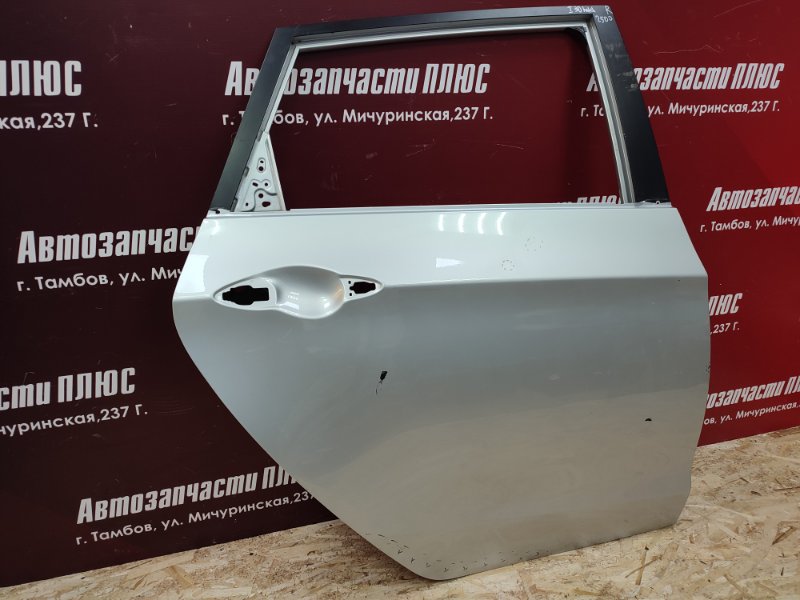 Дверь боковая