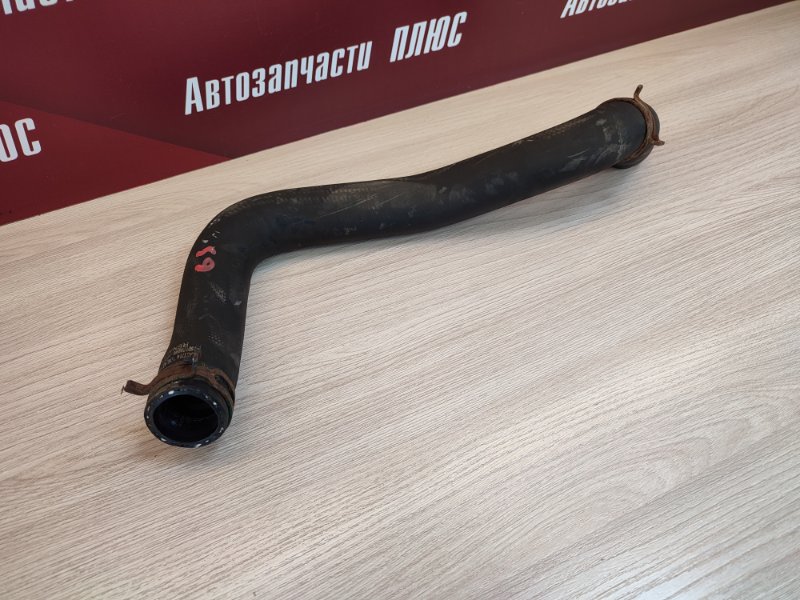 Верхний патрубок радиатора