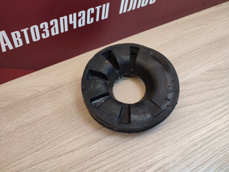 Верхняя опора    пружины