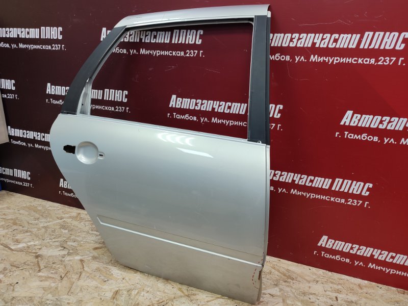Дверь боковая