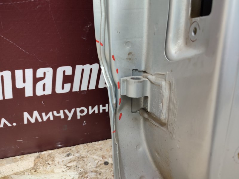 Дверь боковая