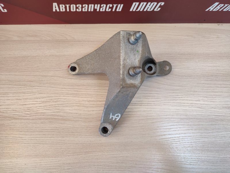 Кронштейн кпп