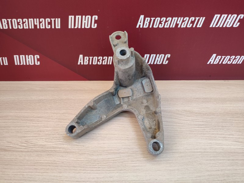 Кронштейн кпп