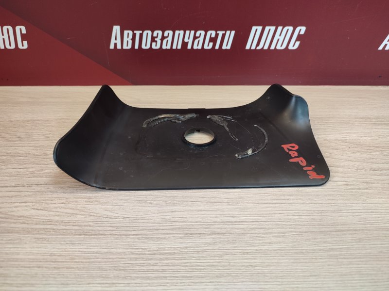 Накладка обшивки багажника