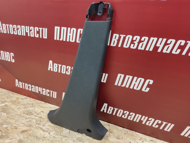 Обшивка средней стойки