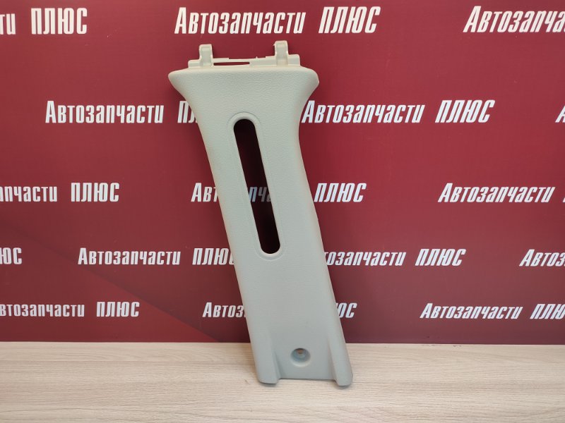 Обшивка средней стойки