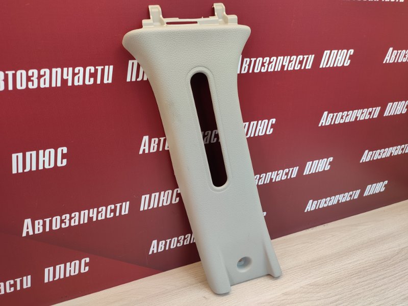 Обшивка средней стойки