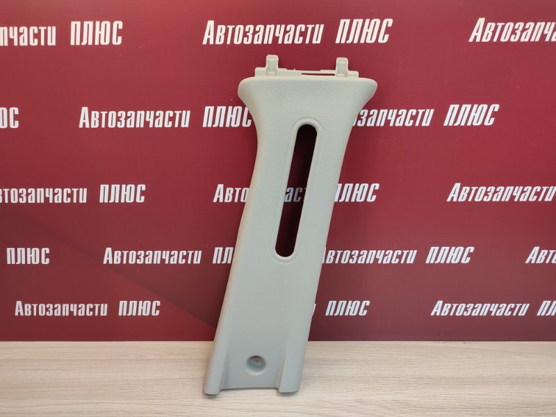 Обшивка средней стойки
