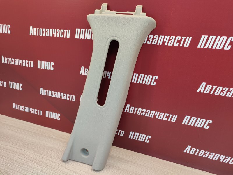 Обшивка средней стойки