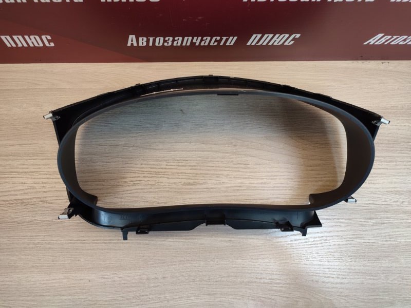 Козырек щитка приборов