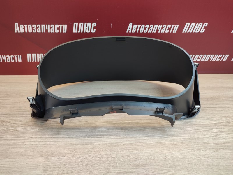 Козырек щитка приборов