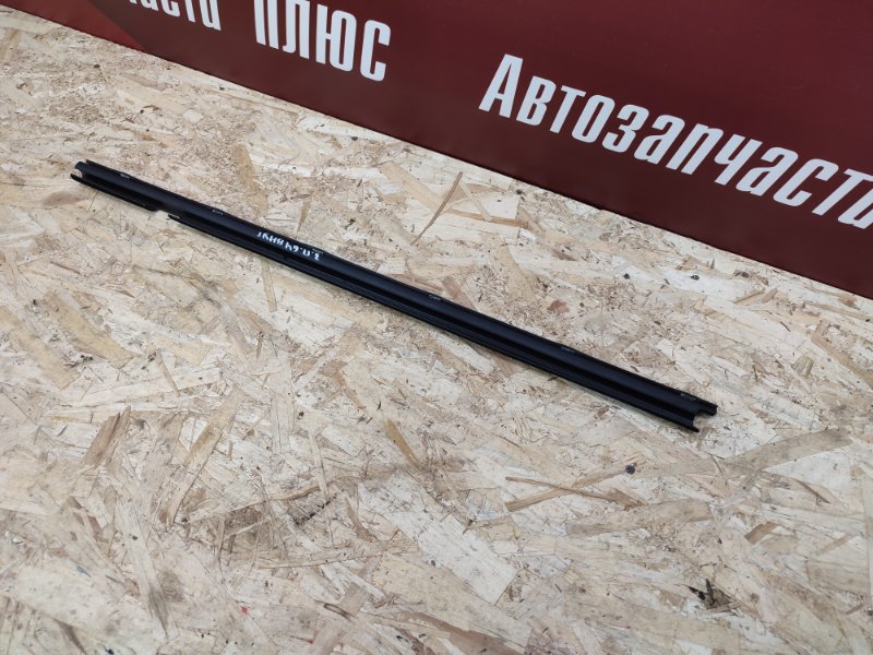 Уплотнитель стекла двери внутренний