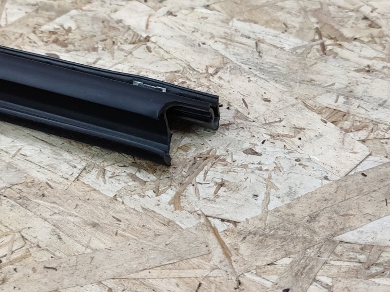 Уплотнитель стекла двери внутренний