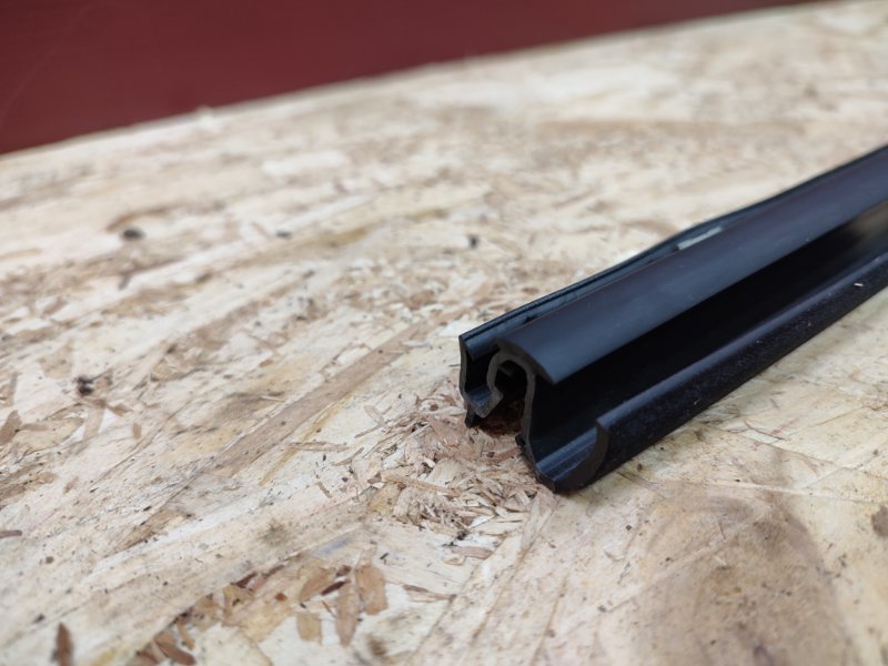 Уплотнитель стекла двери внутренний