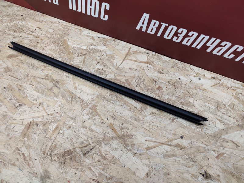 Уплотнитель стекла двери внутренний