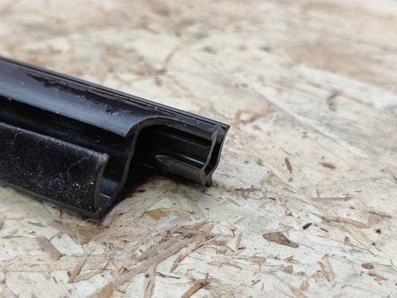 Уплотнитель стекла двери внутренний