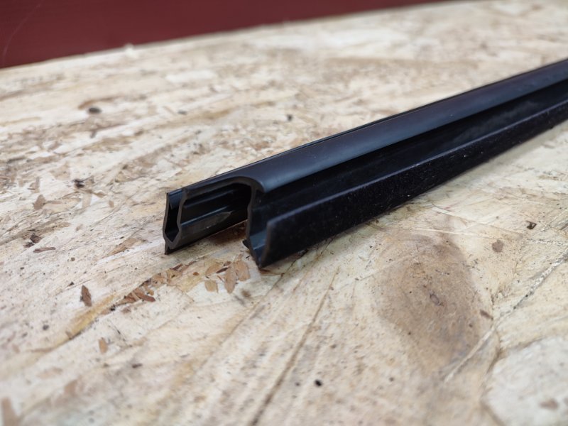 Уплотнитель стекла двери внутренний