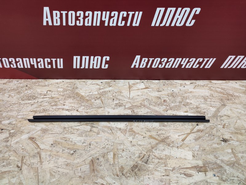 Уплотнитель стекла двери внутренний