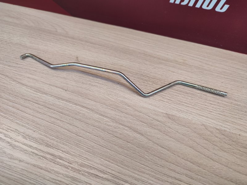 Тяга замка двери