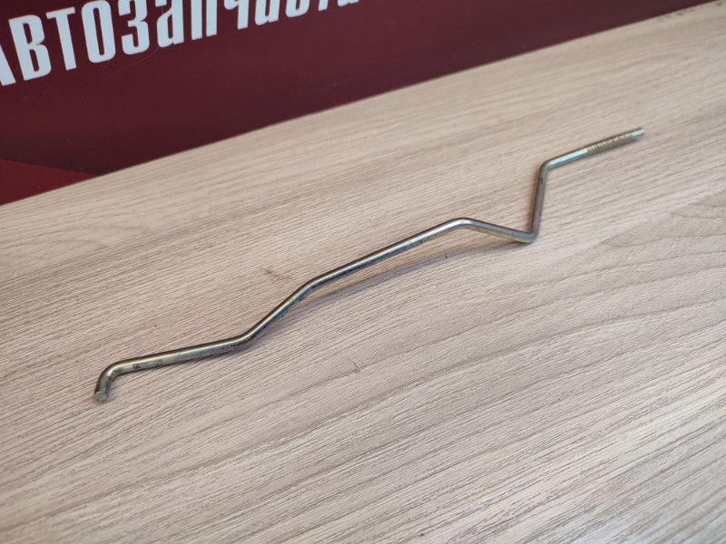 Тяга замка двери