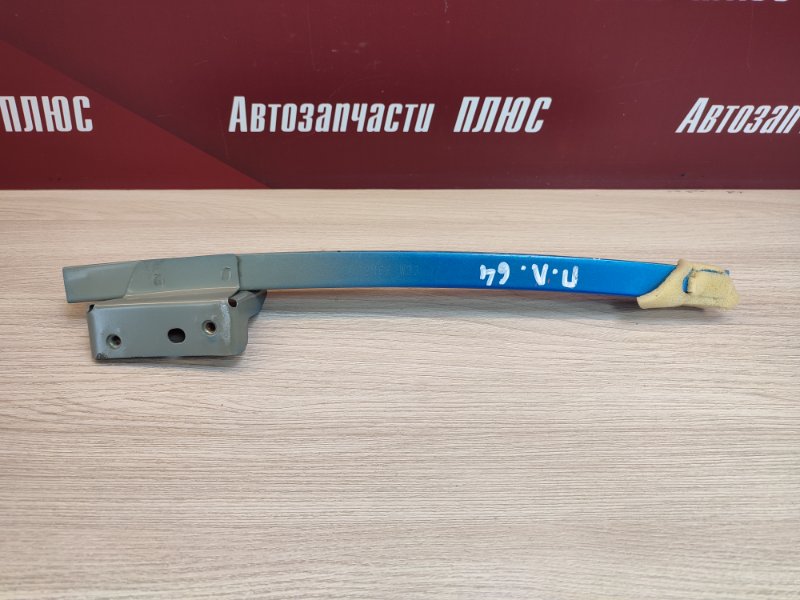 Направляющая стекла двери