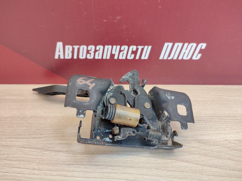 Замок капота