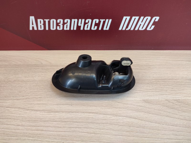 Внутренняя  ручка двери