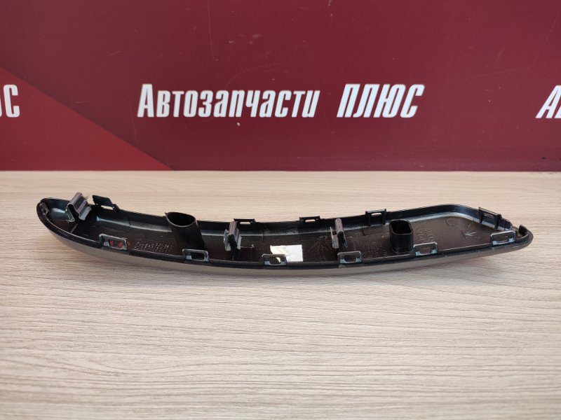 Накладка внутренней ручки двери