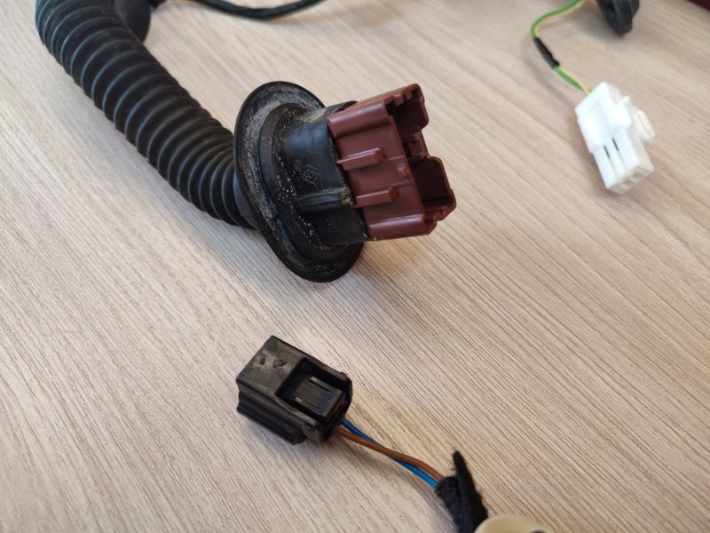 Проводка двери