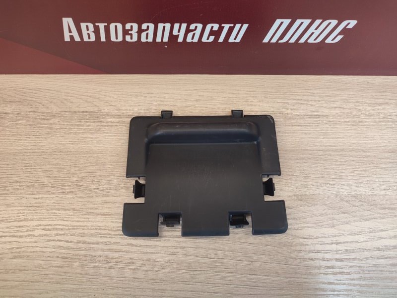 Накладка крышки багажника