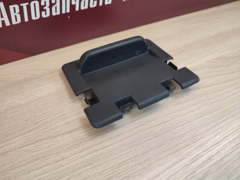Накладка крышки багажника